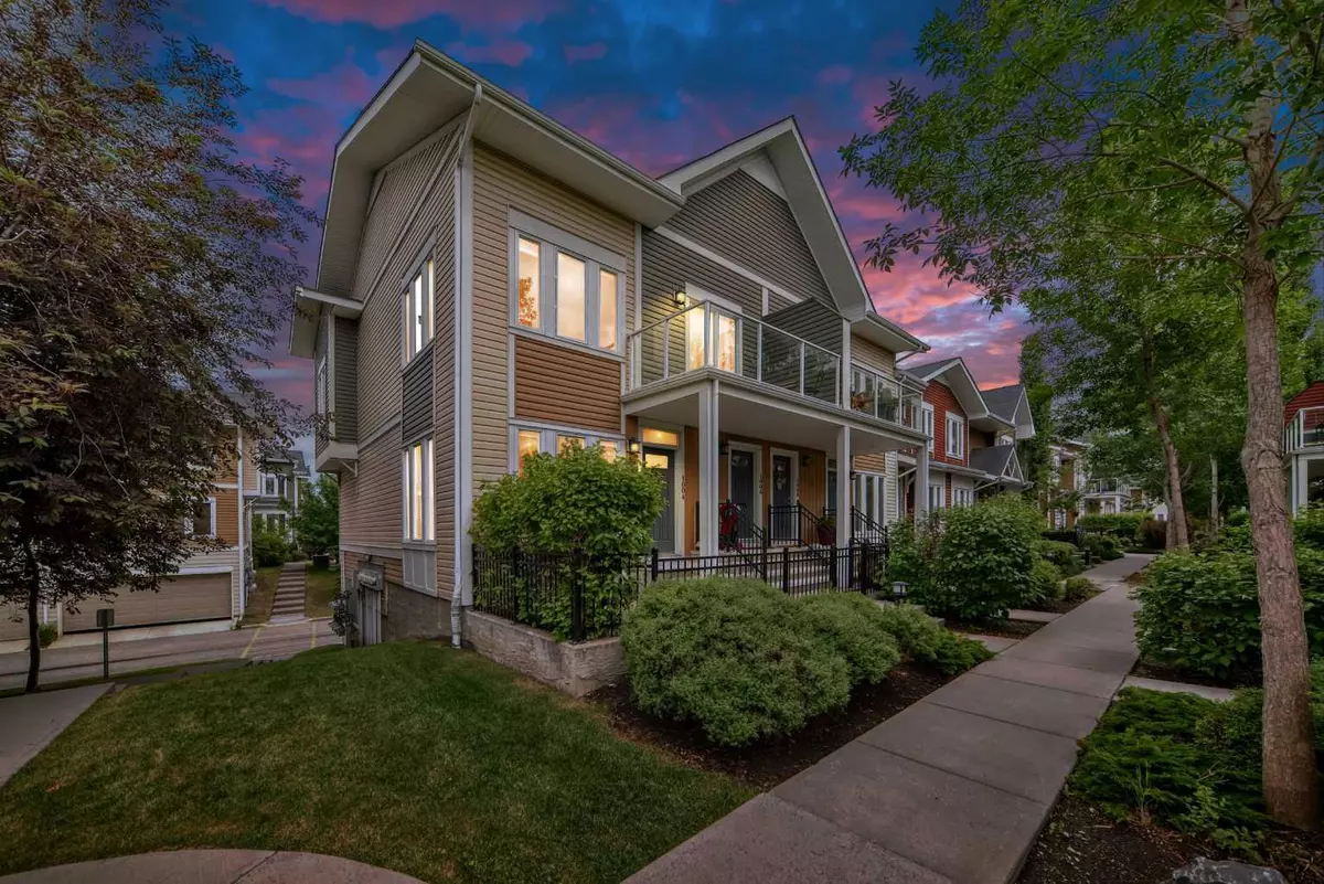 Calgary, AB T3M 0E9,1004 Auburn Bay SQ SE