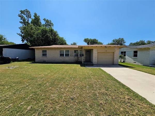 1526 Hillcrest Street, Mesquite, TX 75149