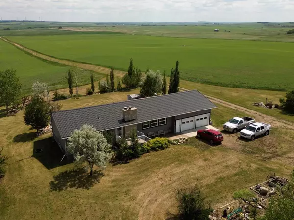 335018 Rge Rd 253, Rural Kneehill County, AB T0M2C0