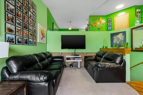 Calgary, AB T3K 4S2,29 Country Hills DR Northwest