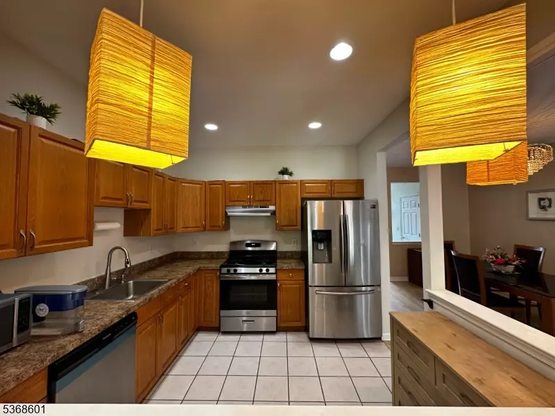 142 Summerhill Dr, Parsippany-troy Hills Twp., NJ 07950