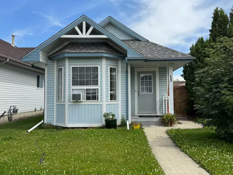 13 Harper Drive DR W, Sylvan Lake, AB T4S 1T5