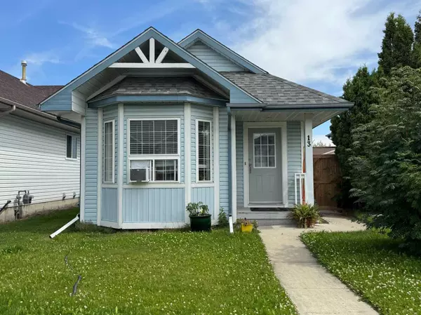 13 Harper Drive DR W, Sylvan Lake, AB T4S 1T5