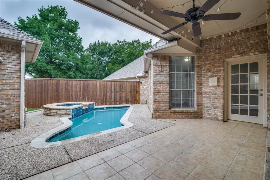 6317 Chelsea Way, Garland, TX 75044