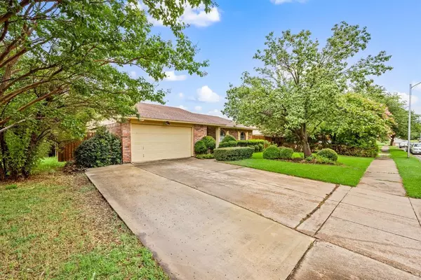 Forest Hill, TX 76140,3221 Bunker Hill Drive