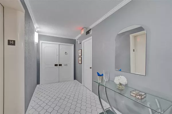 Pompano Beach, FL 33062,1390 S Ocean Blvd #14B