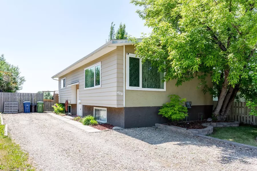 420 Spring Haven CT SE, Airdrie, AB T4A 1M5