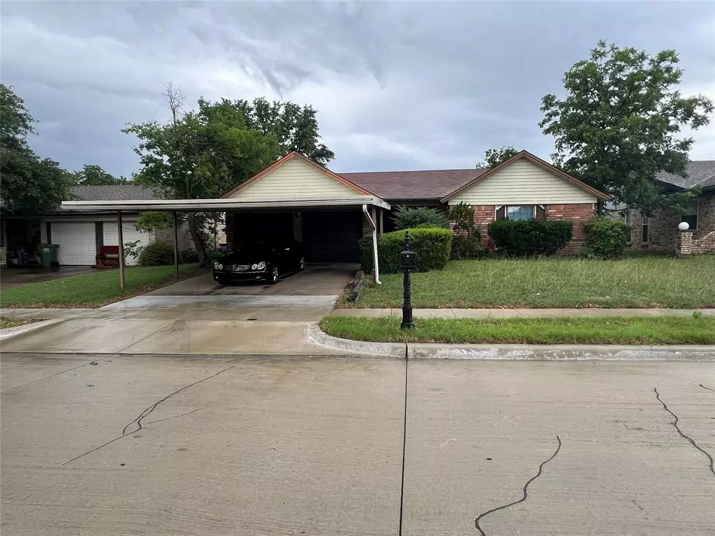 Watauga, TX 76148,6428 Meadowlark Lane E