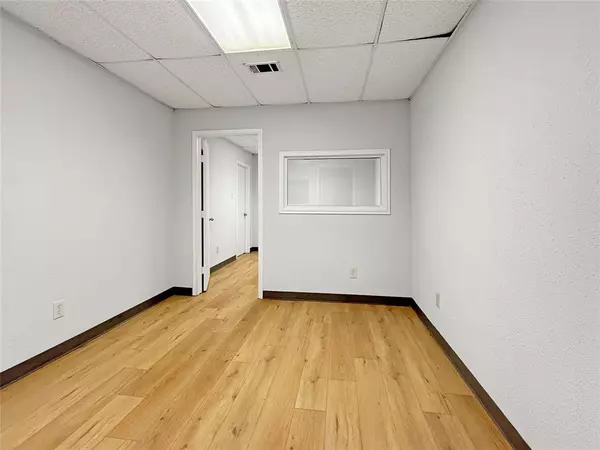Haltom City, TX 76117,1403 Oak Knoll Drive