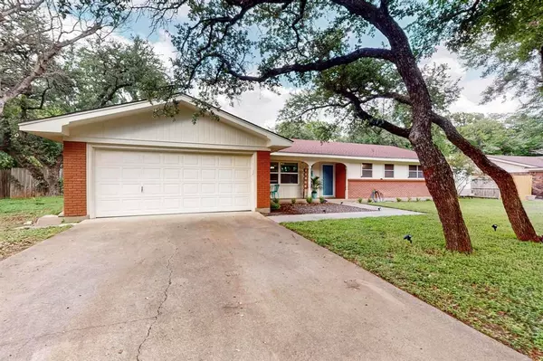 Lakeside, TX 76108,204 Cacti Drive