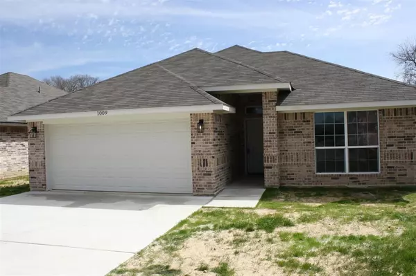 1021 Hooks Avenue, Lacy Lakeview, TX 76705