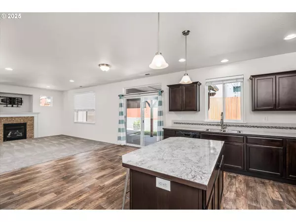 Springfield, OR 97478,1051 S 54TH ST