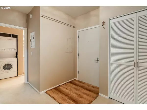 Portland, OR 97201,205 S MONTGOMERY ST #401B