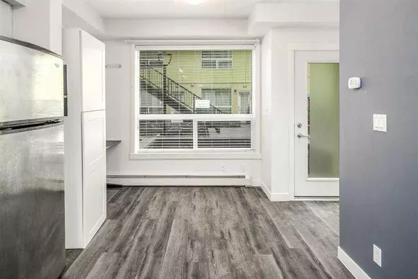 Calgary, AB T2M 4Z5,1740 9 ST NW #106