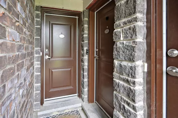Markham, ON L6B 1N5,30 Westmeath LN #2503