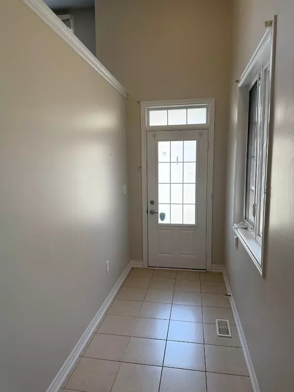 Mississauga, ON L5V 0E1,1328 Granrock CRES