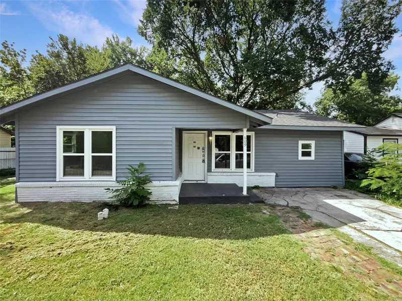 609 W Lone Star Avenue, Cleburne, TX 76033