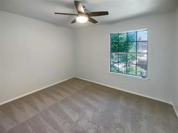 Grapevine, TX 76051,1985 Shorewood Drive