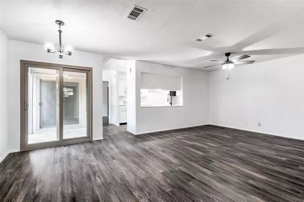 Denton, TX 76207,3326 Gardenview Circle