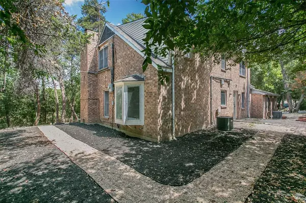 Dallas, TX 75236,5111 Mona Lane