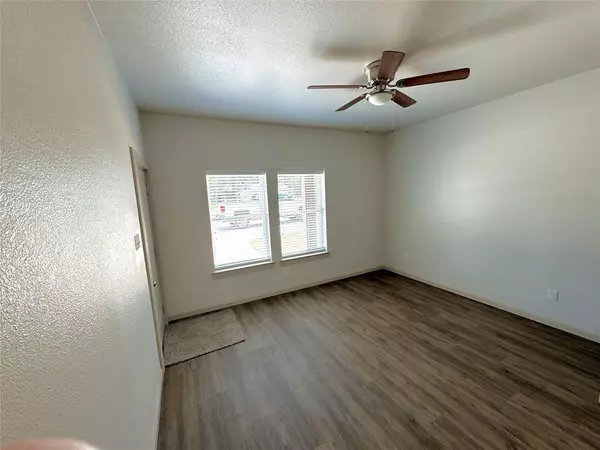 Gainesville, TX 76240,207 W Cloud Street #A