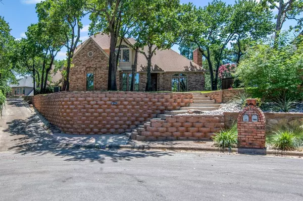 Grapevine, TX 76051,2941 Crestline Drive