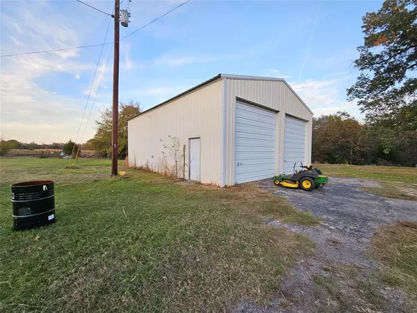 Emory, TX 75440,517 County Road 1944