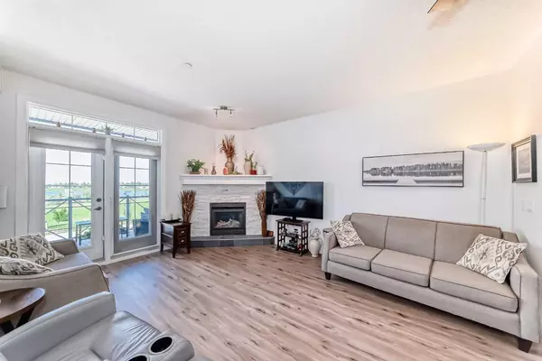 1005A Westmount DR #213, Strathmore, AB T1P 0C3