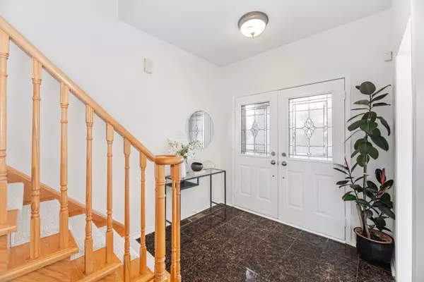 Mississauga, ON L5M 7J8,4814 Dunoon DR