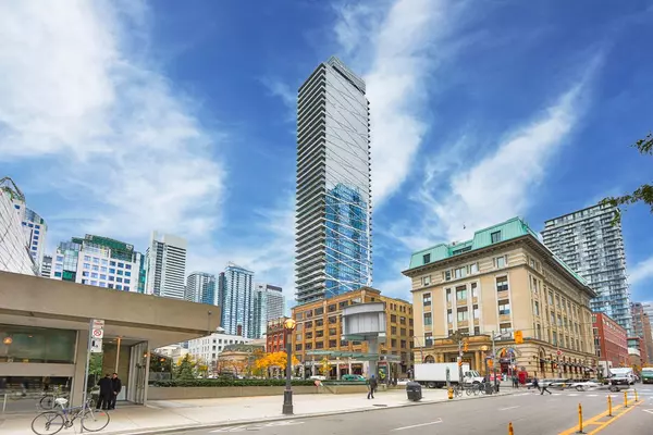 224 King ST W #1807, Toronto C01, ON M5H 0A6
