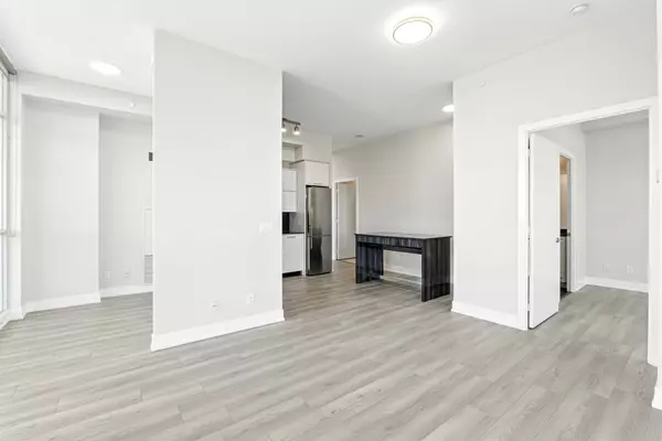 Richmond Hill, ON L4C 0Z5,9471 Yonge ST #Lph15