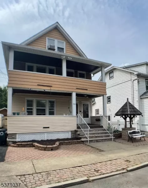 296 Demott Ave, Clifton City, NJ 07011