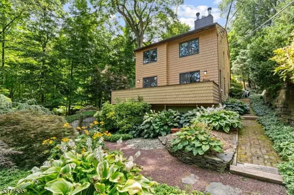 Byram Twp., NJ 07871,449 East Shore Trail