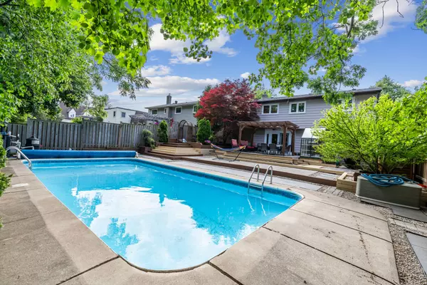 Oakville, ON L6H 2L3,1192 Falgarwood DR
