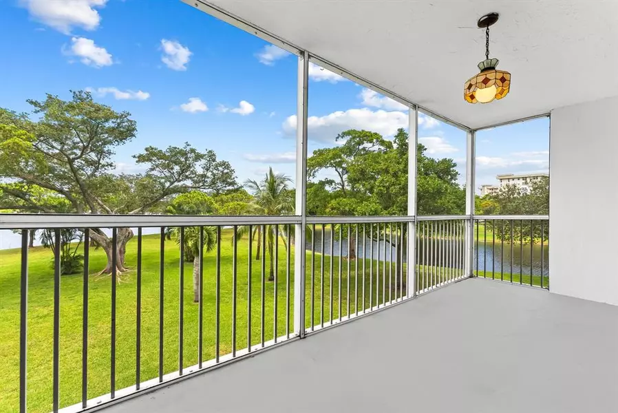 3010 N Course Dr #306, Pompano Beach, FL 33069