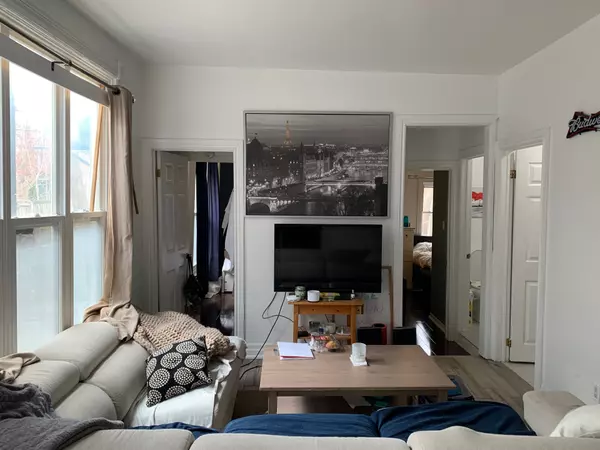 Toronto C01, ON M5T 2B4,168 Huron ST #1