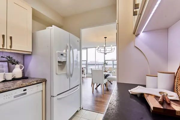 55 William ST E #PH12, Oshawa, ON L1G 7C9