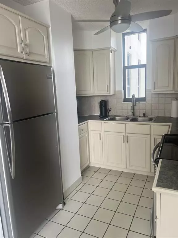 Pompano Beach, FL 33062,1000 S Ocean Blvd #15J