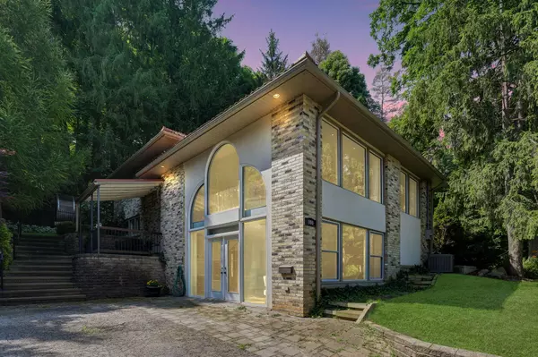 800 SPRINGBANK DR, London South, ON N6K 1A4