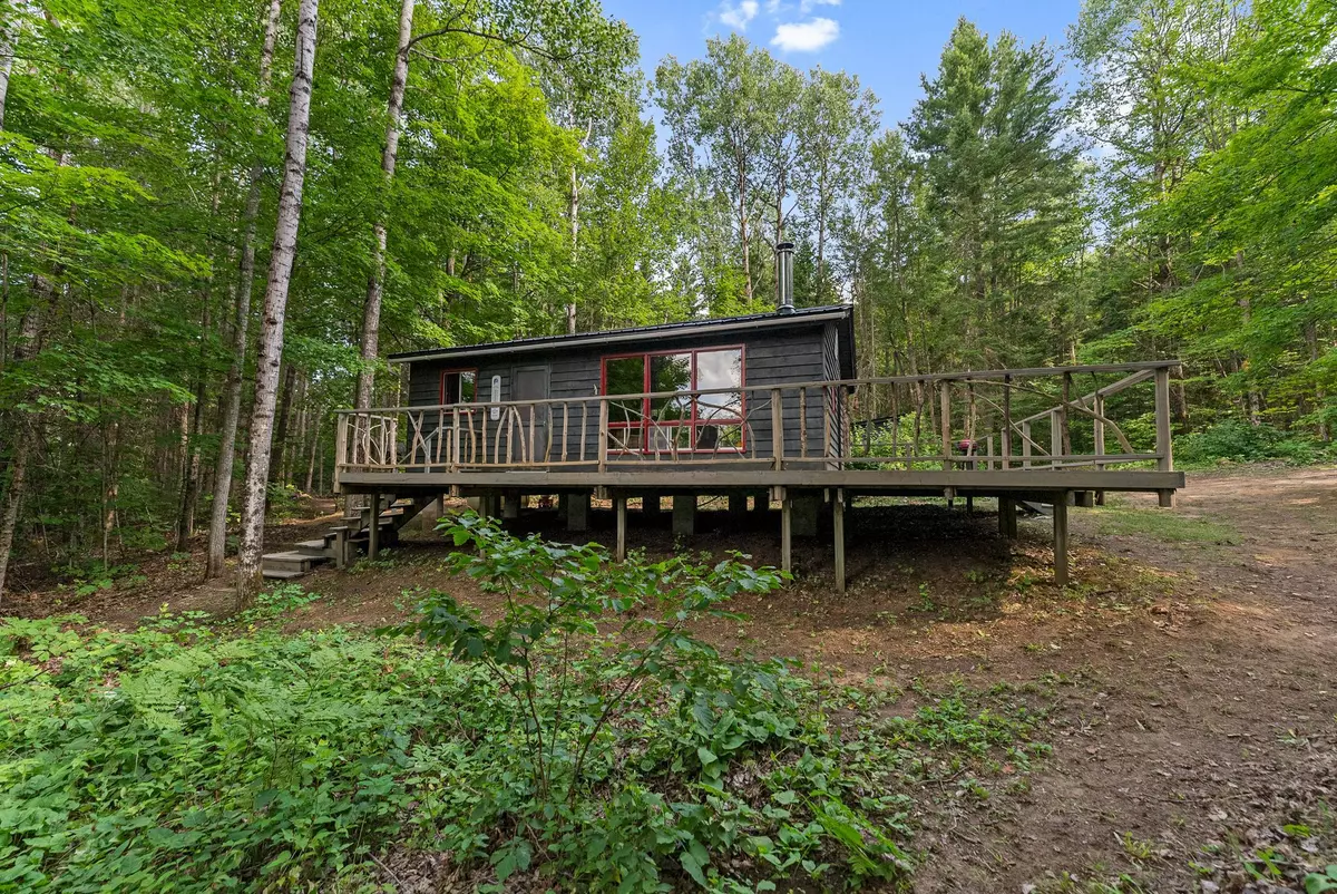 Hastings Highlands, ON K0L 2S0,122 Soble RD