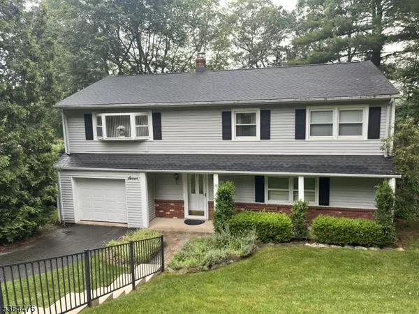 7 Lovell Dr, Wanaque Boro, NJ 07465