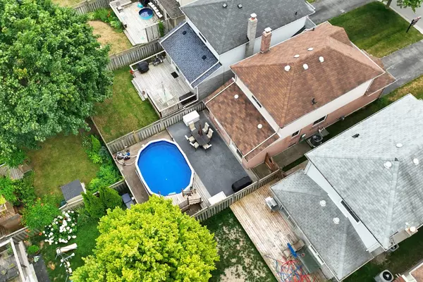 Oshawa, ON L1J 7Y5,174 Overbank DR