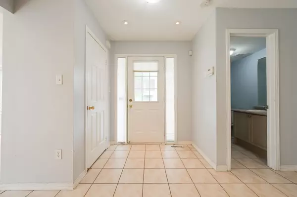 Brampton, ON L6P 1T4,138 Zia Dodda CRES