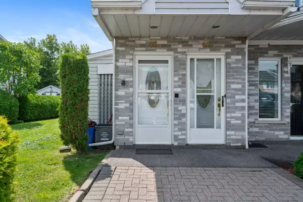 North Glengarry, ON K0C 1A0,46 Tonia ST #12