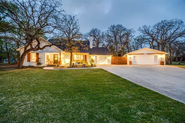 229 Colt Drive, Lake Kiowa, TX 76240