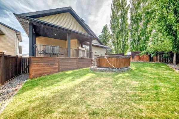 Lethbridge, AB T1K 7Y4,41 Canyoncrest PT W