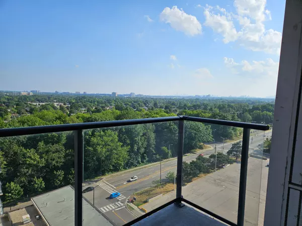 Toronto E09, ON M1P 0B4,25 Town Centre CT #1806