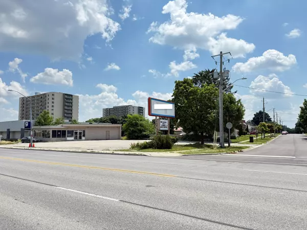 896 Dundas ST, Woodstock, ON N4S 1H1