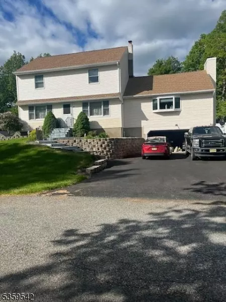 2 Erin Ln, Vernon Twp., NJ 07422