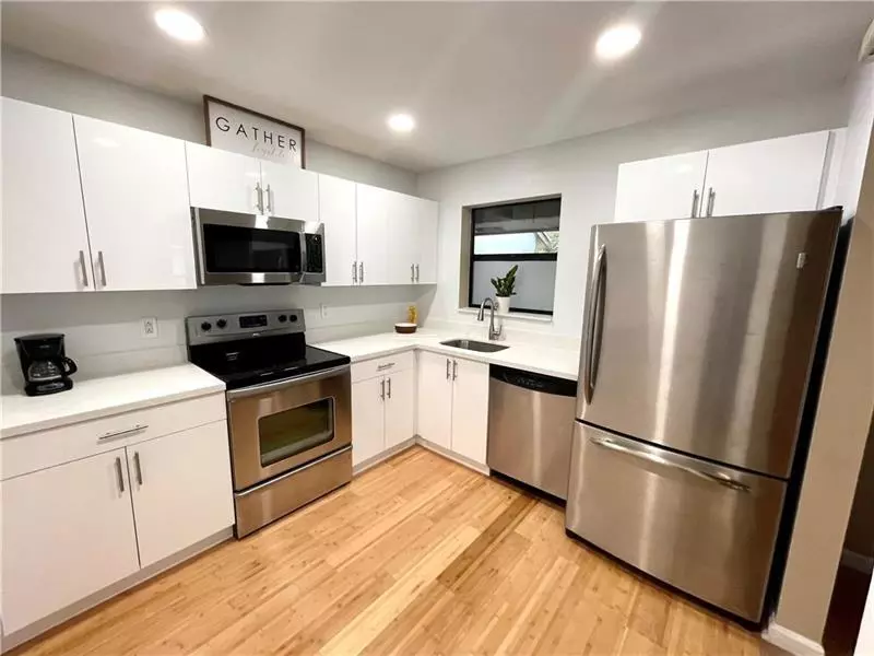 3561 NW 35th St, Pompano Beach, FL 33066